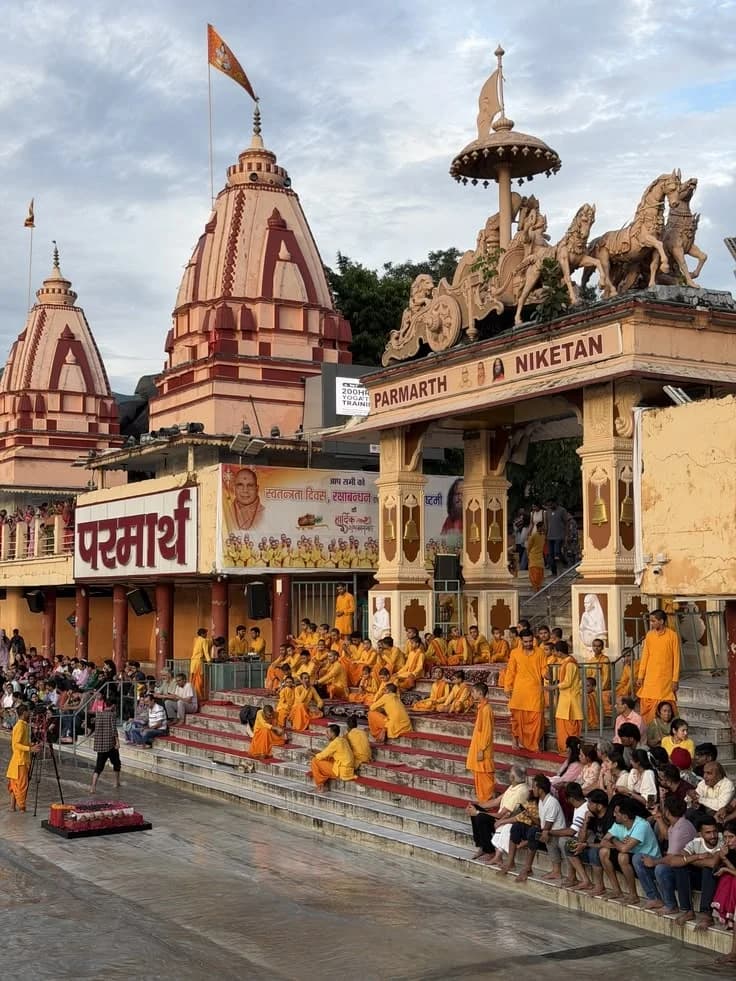 Parmarth Niketan Ashram and Ghat in Rishikesh
